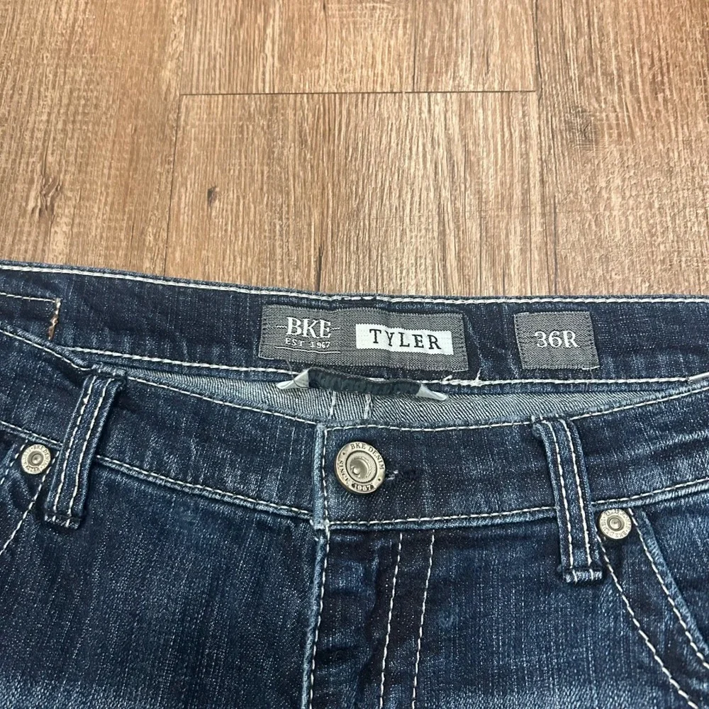 BKE Tyler Straight Leg Jeans Mens 36R‎ Dark Wash Distressed Denim Blue